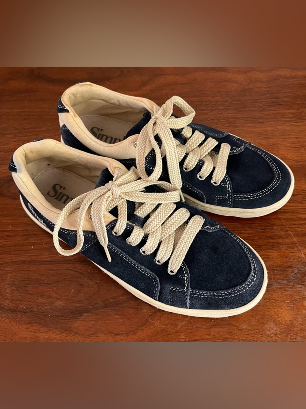 Simple Men’s Navy Blue Suede Low-Top Sneakers with Cream Laces